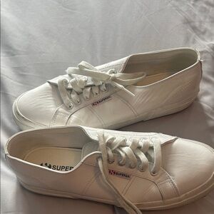 Superga Women's Classic White Lace-Up Sneakers leather 
Excellent condition